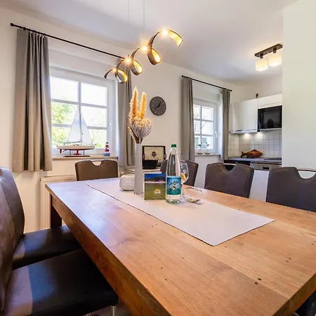 Haus Sonnenschein 1 Nyaraló Ahrenshoop